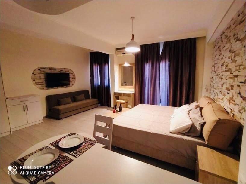 Moros Apartment *